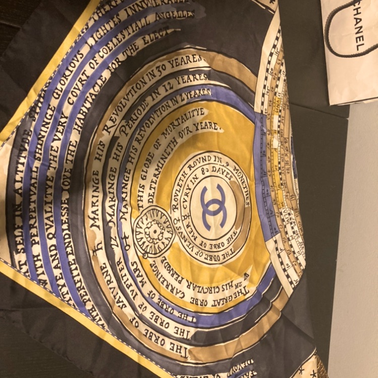 Channel Scarf